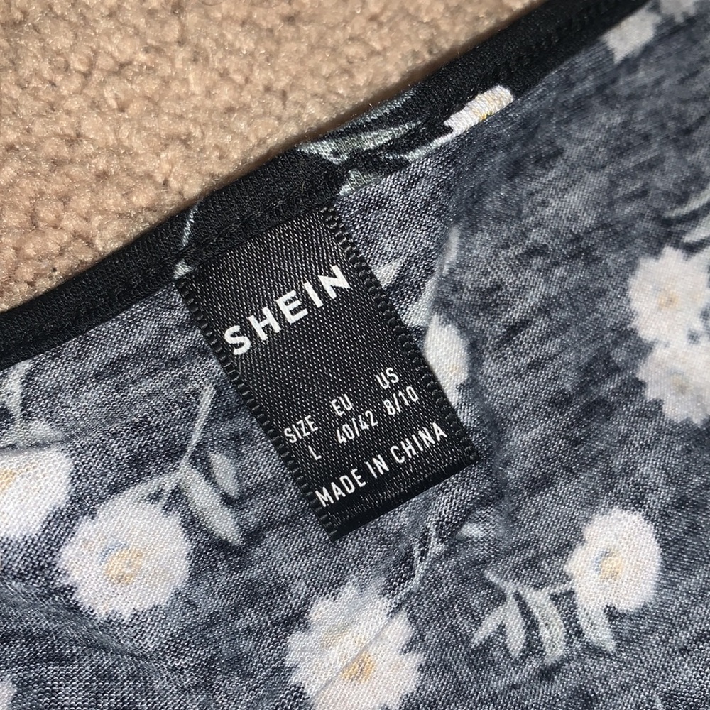 Shein Croped Floral Top - Picture 2 of 2